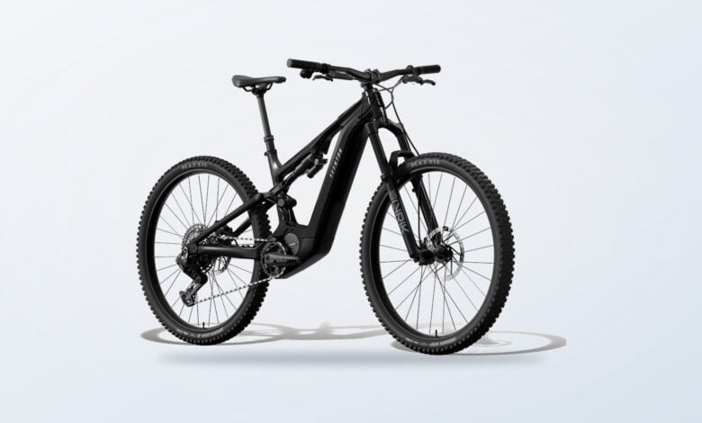 aventon Current EXP E-Bike in Midnight Black