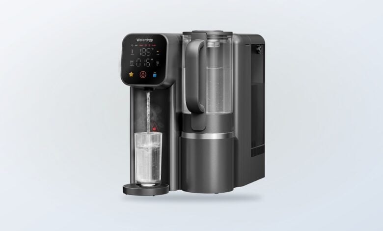 Sistema Waterdropfilter M6H de ósmosis inversa sobre una encimera